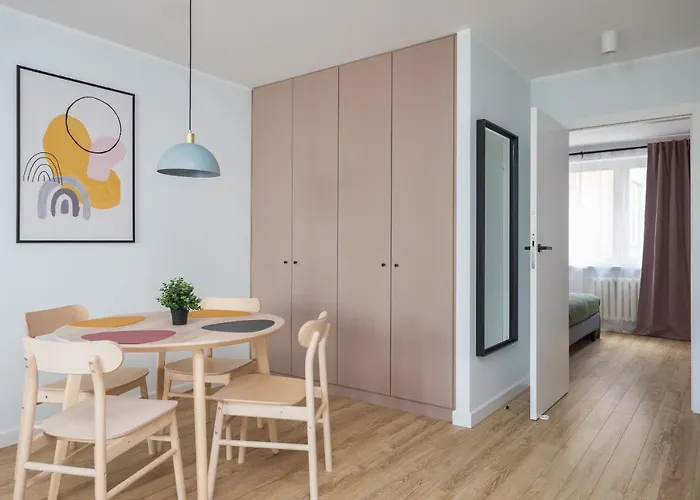 Srodmiescie Homely Apartment